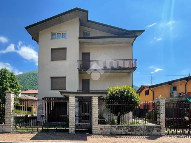 3-room flat in Via Canossi 16, Villa Carcina - Photo 1