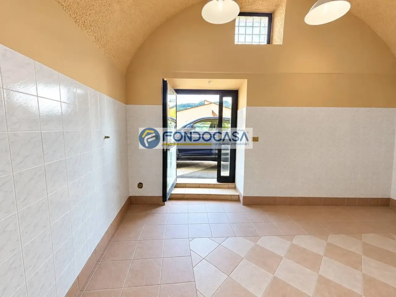 Negozio in Via Benaco, San Felice Del Benaco, {3} - Foto 1