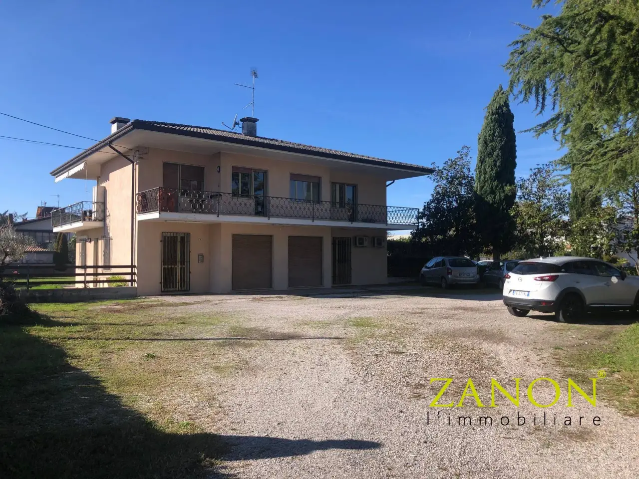 Negozio in Via Pertini 2, Capriva Del Friuli, {3} - Foto 1