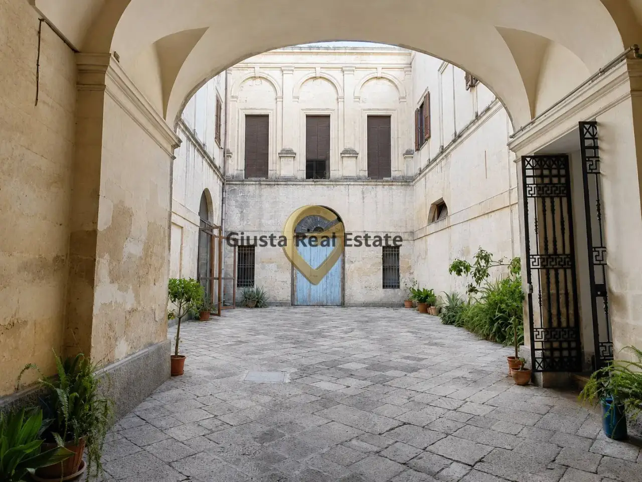 Negozio in Via Umberto I 71, San Cesario Di Lecce, {3} - Foto 2