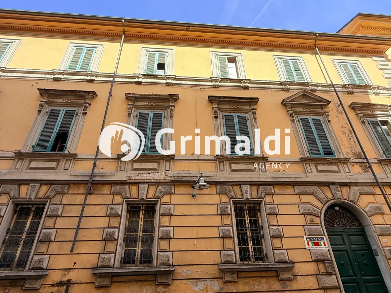 Ufficio in Via Cavour 23, Massa, {3} - Foto 1