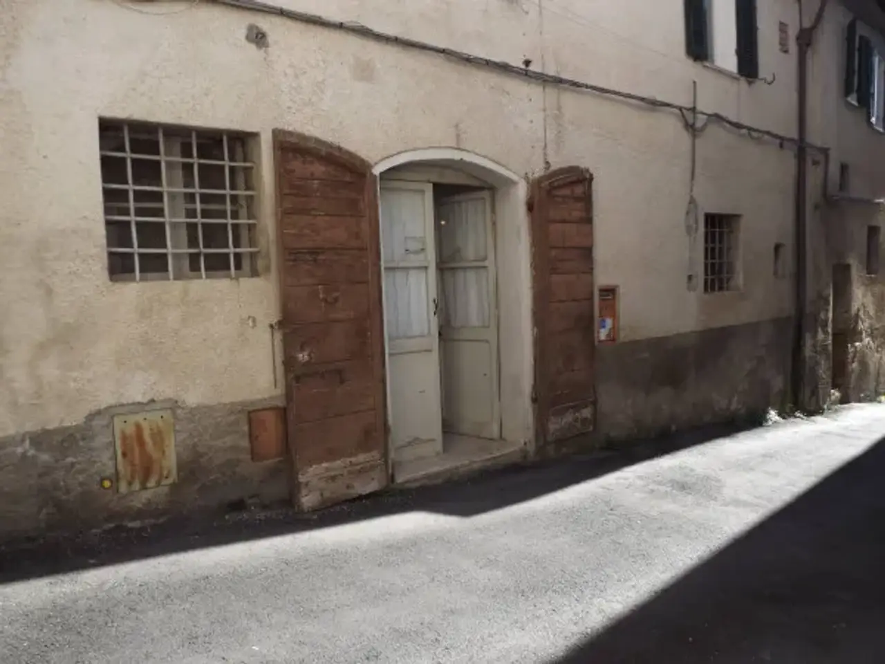 Magazzino in Frazione Scandolaro, Foligno, {3} - Foto 1