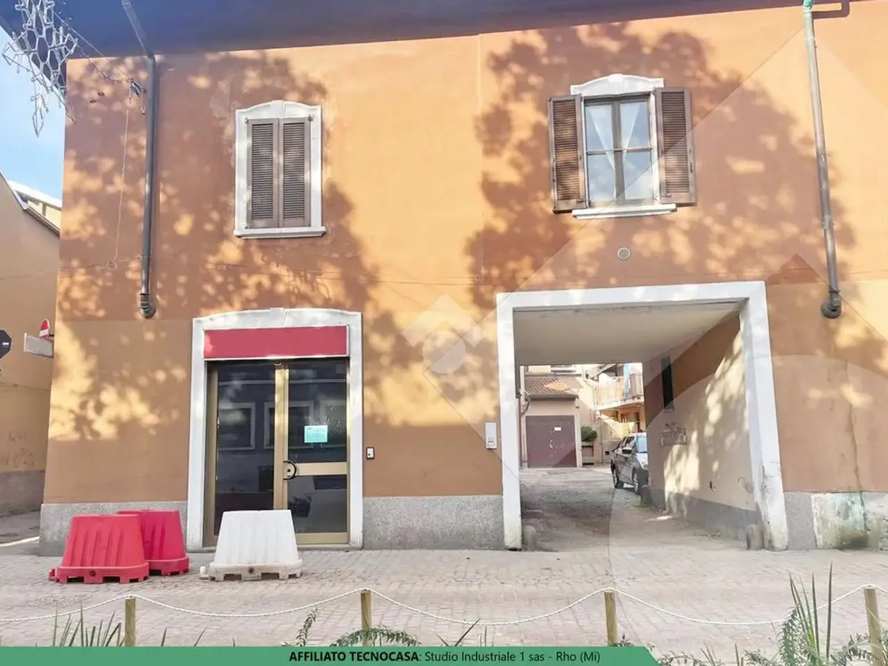 Negozio in Via Porta Ronca 18, Rho, {3} - Foto 1