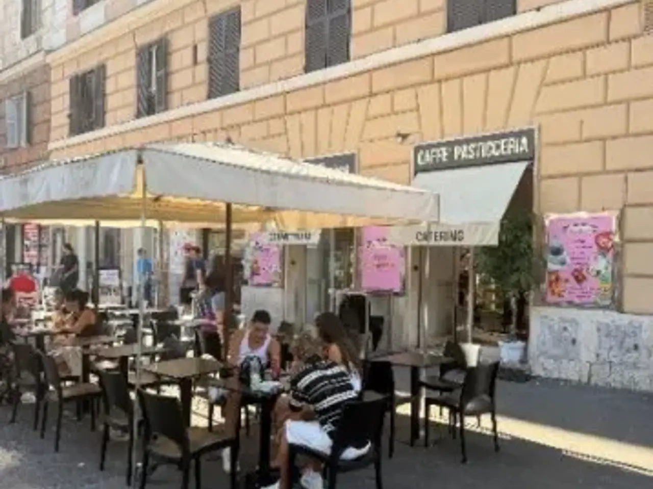 Pasticceria in Viale Giulio Cesare, Roma, {3} - Foto 1