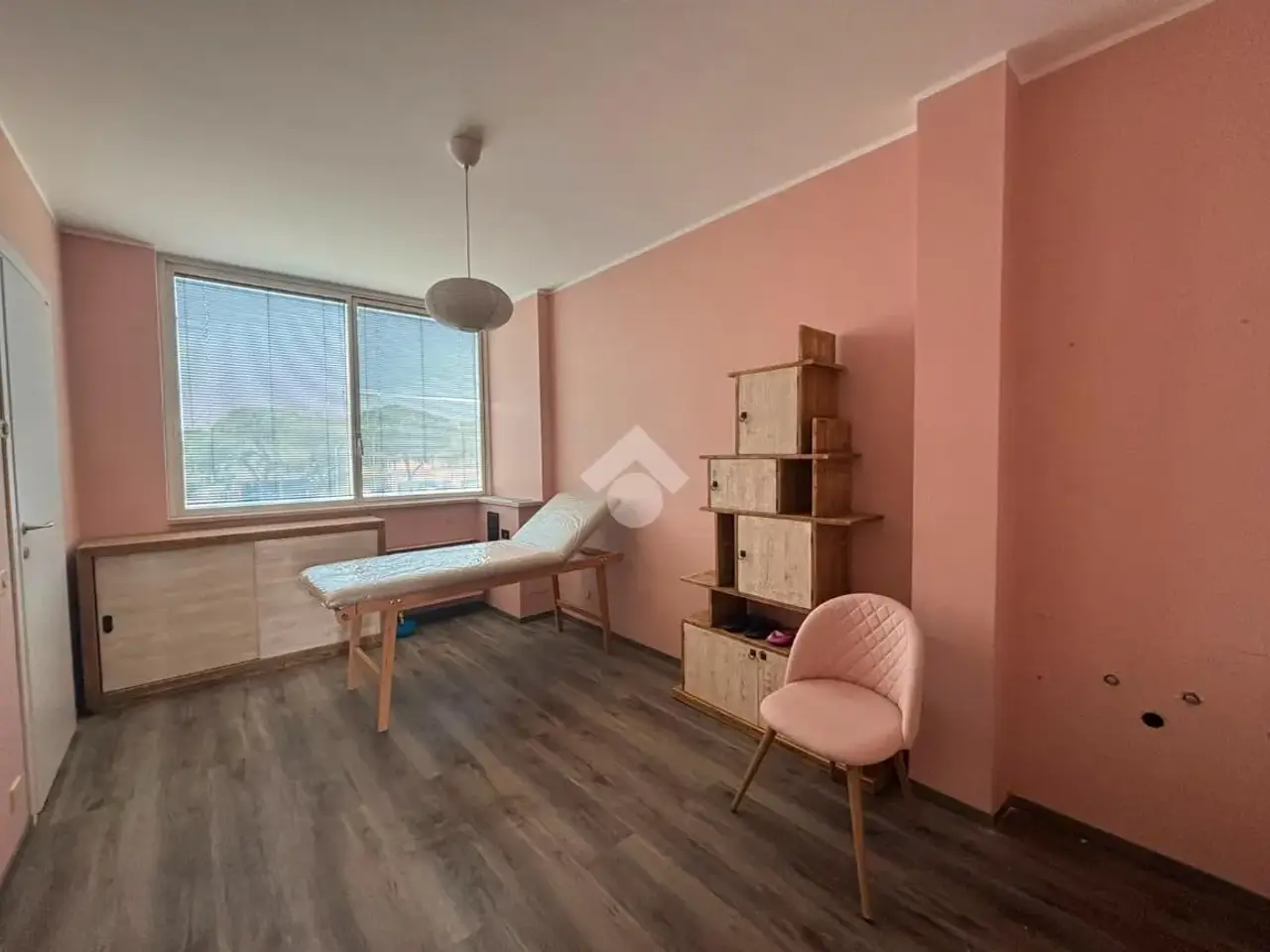 Ufficio in Viale Alcide De Gasperi 49, Bussolengo, {3} - Foto 1