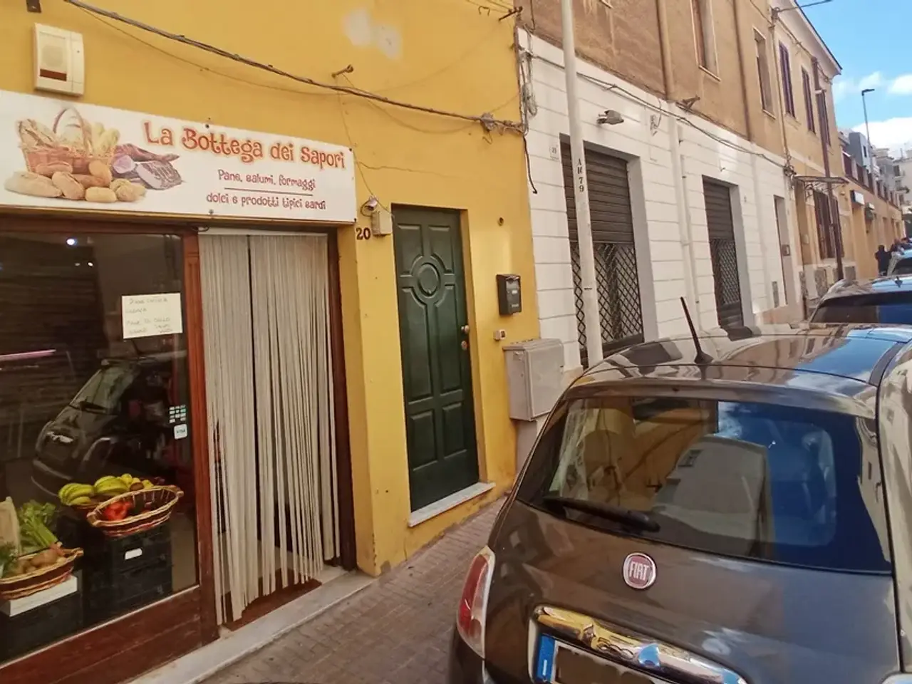 Negozio in Via Pasquale Paoli 20, Sassari, {3} - Foto 1