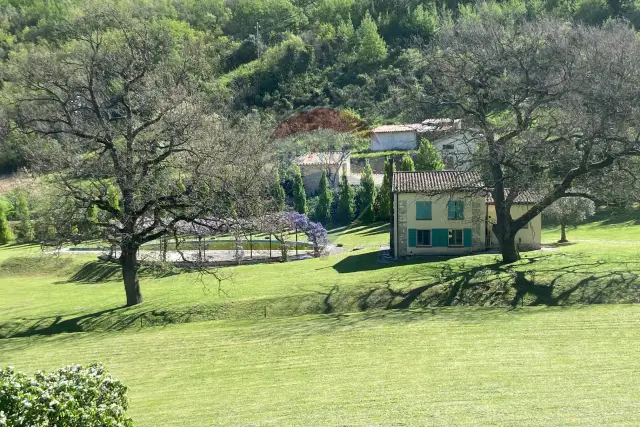 Villa in vendita, Grotte Sotto Le Noci Snc, Fabriano - Foto 1