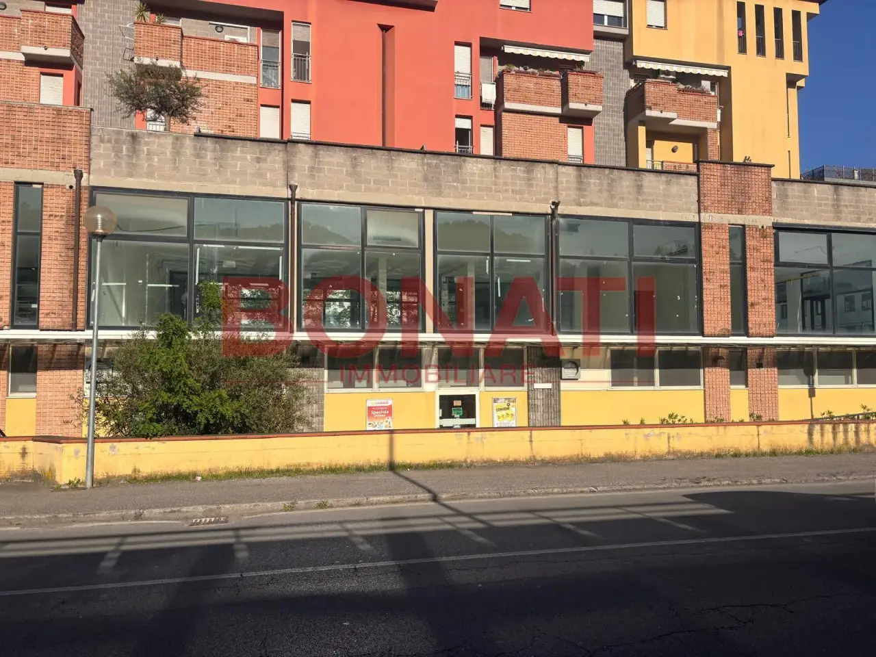 Palazzina commerciale in , Aulla, {3} - Foto 2