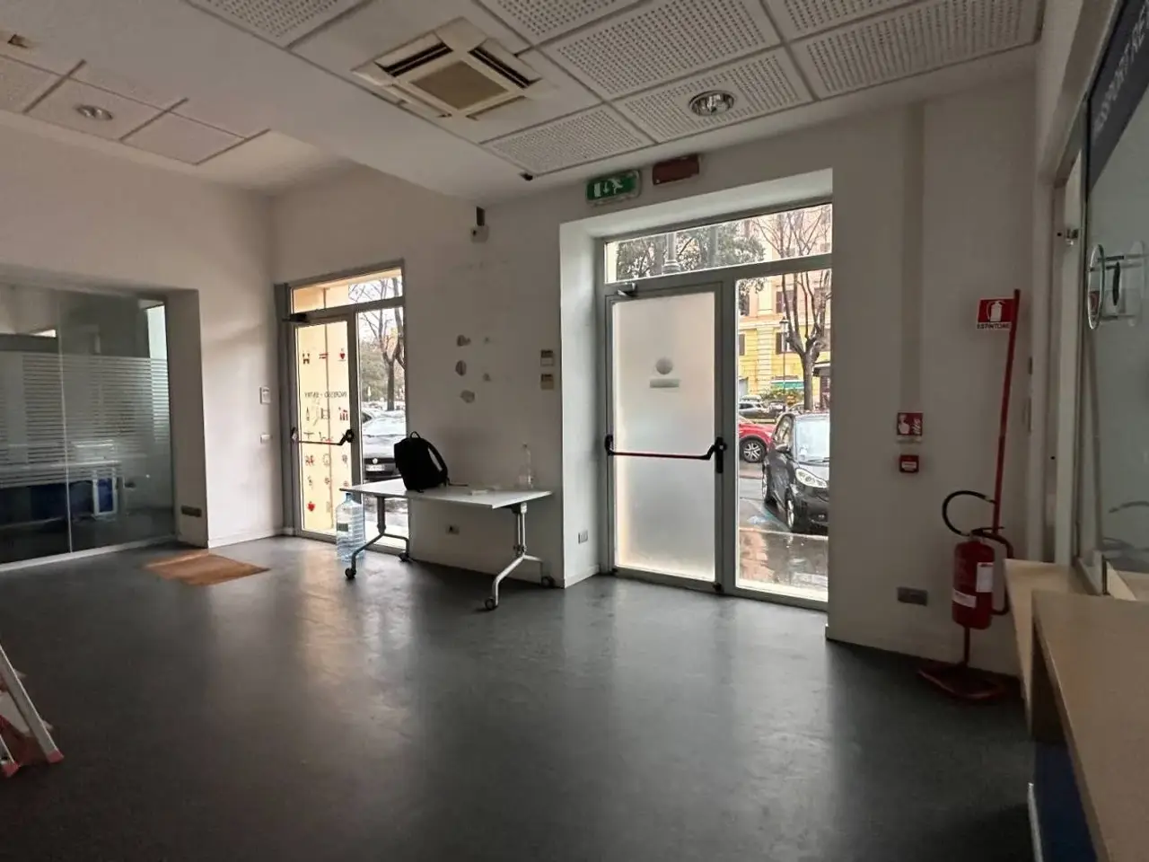 Negozio in Piazza dei Siculi 13, Roma, {3} - Foto 1
