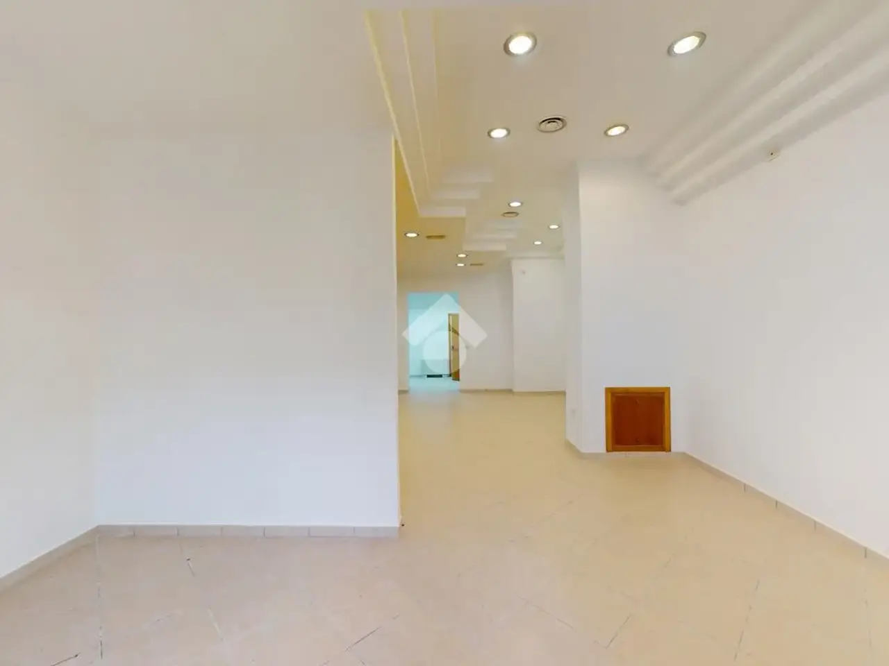 Negozio in Piazza Cairoli 8, Brindisi, {3} - Foto 2