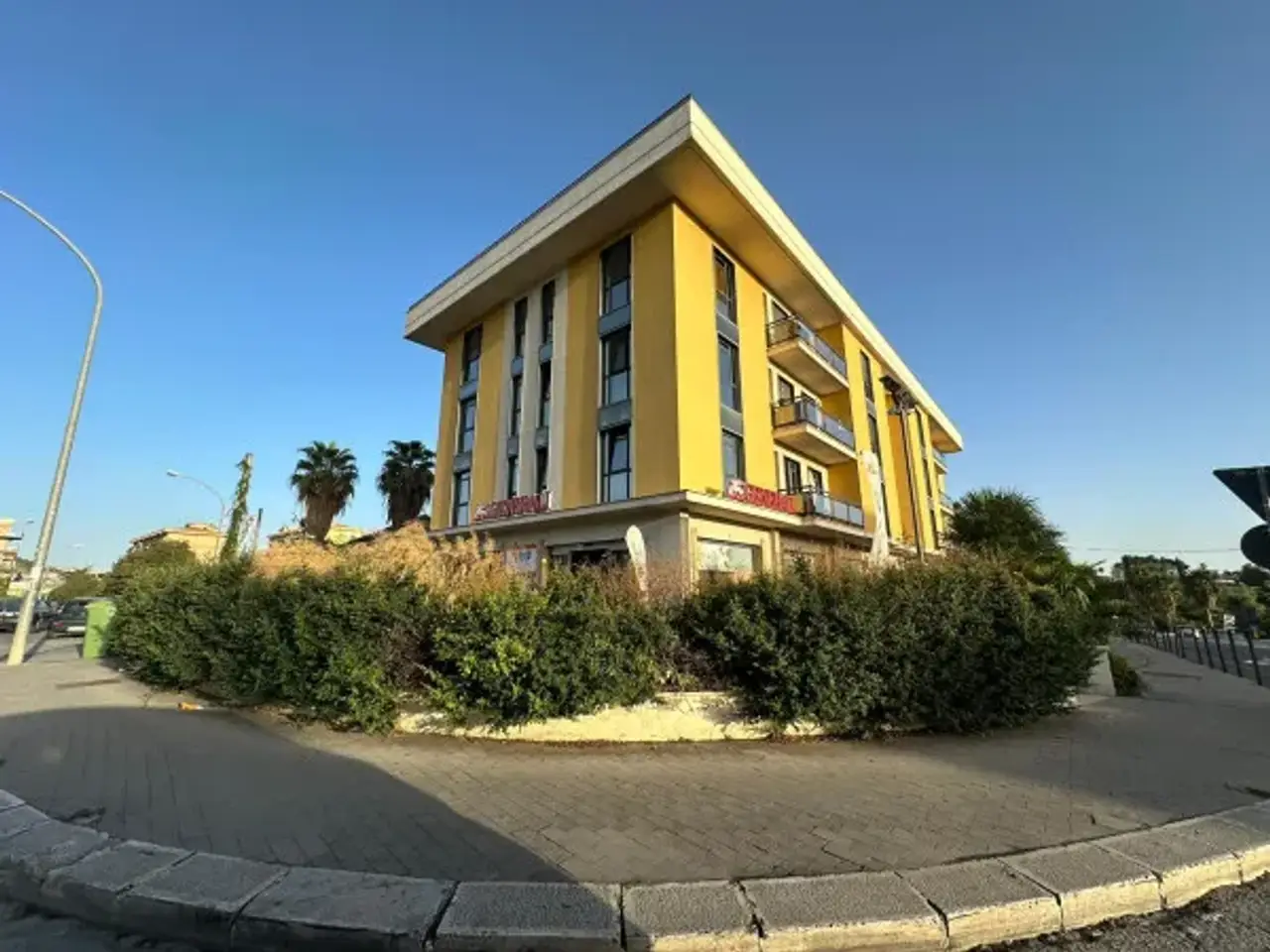Ufficio in Viale della Regione 232, Caltanissetta, {3} - Foto 1