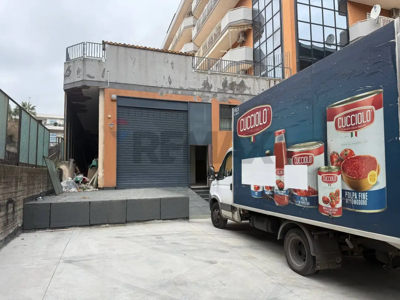 Magazzino in Corso Lombardia 22, Giarre, {3} - Foto 1