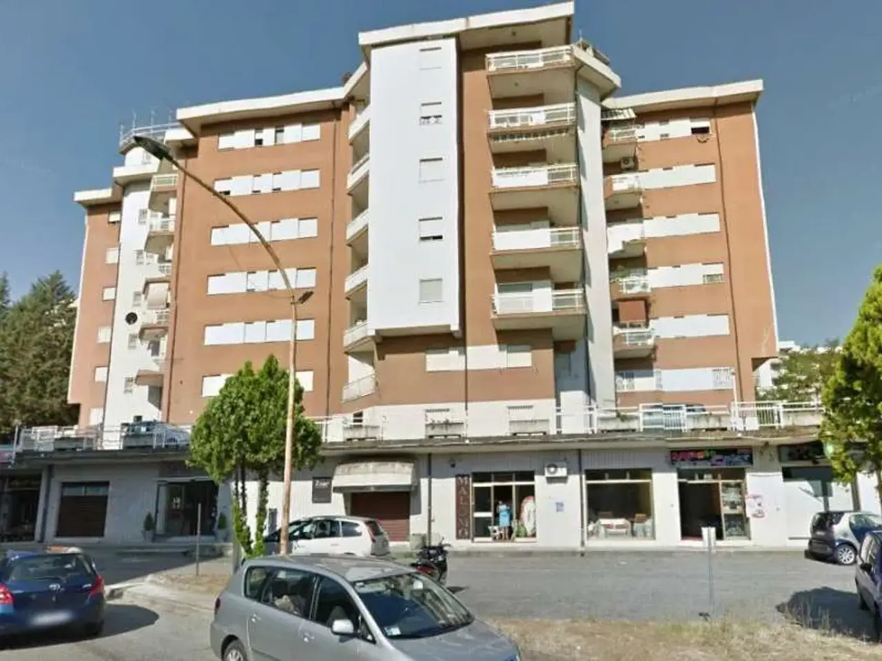 Negozio in Via Tommasi, 87100, Cosenza, Cosenza, {3} - Foto 1