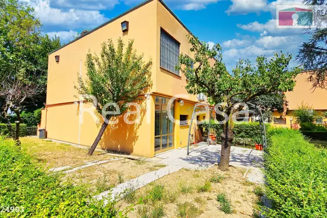 Villa a schiera in Via Newton, Modena - Foto 1