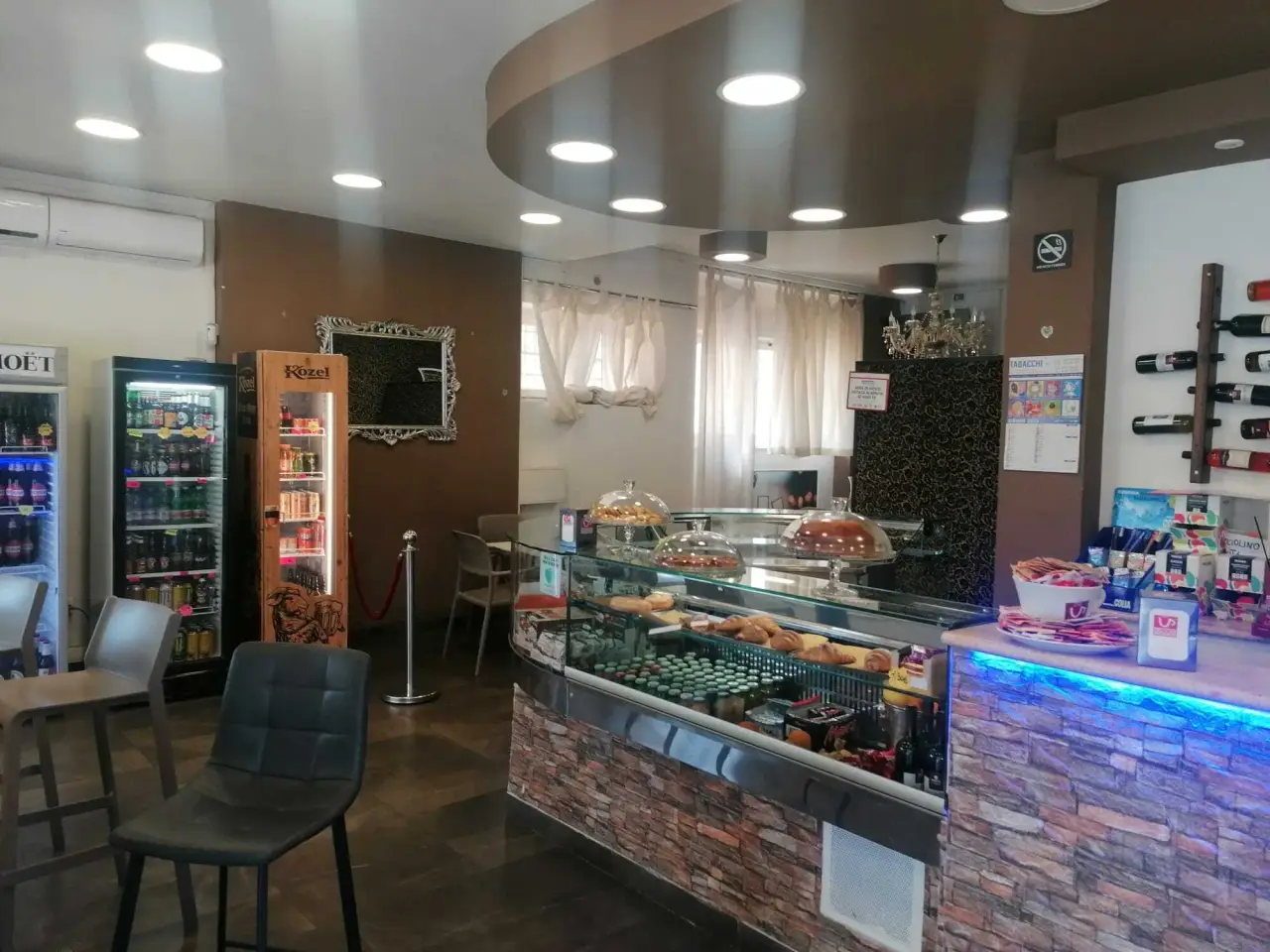 Wine bar in , Latina, {3} - Foto 2