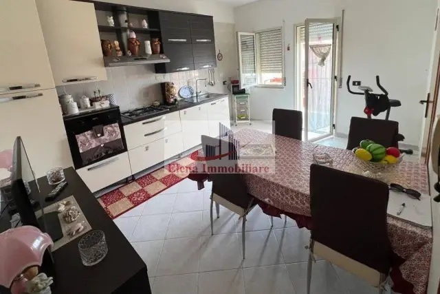 3-room flat in {3}, - Photo 1