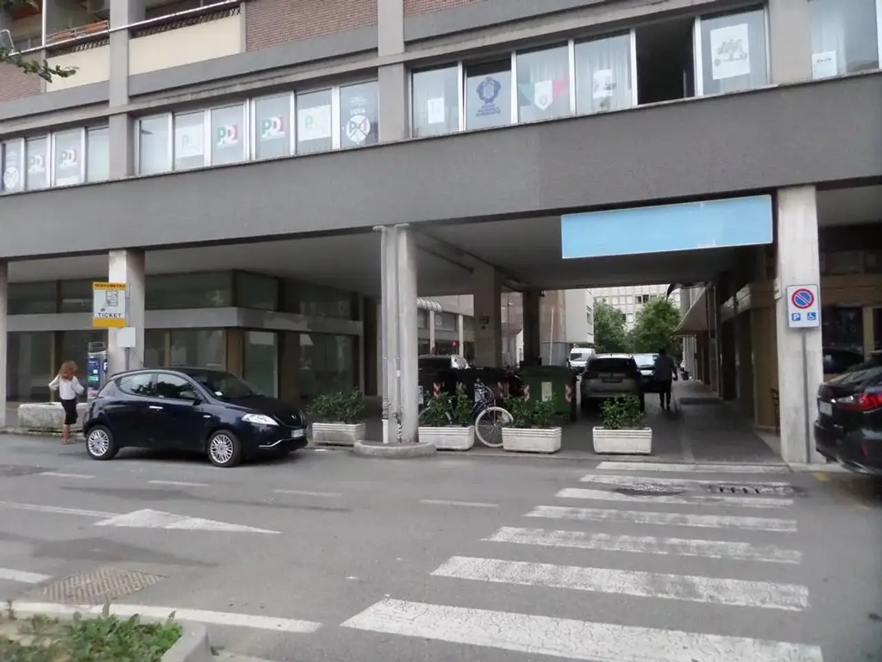 Ufficio in , Pordenone, {3} - Foto 1