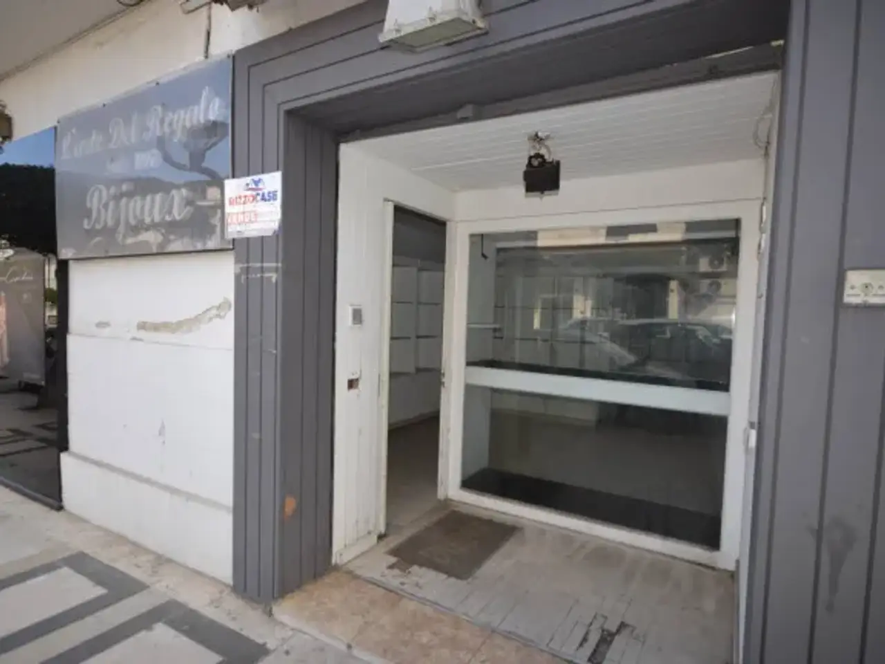 Locale commerciale in Corigliano-Rossano - Via R. Margherita, 93, Corigliano-Rossano, {3} - Foto 2