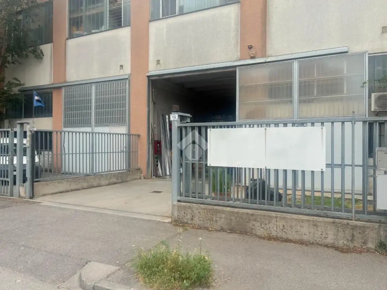 Capannone in Via Nilde Iotti 15, Pieve Emanuele, {3} - Foto 2