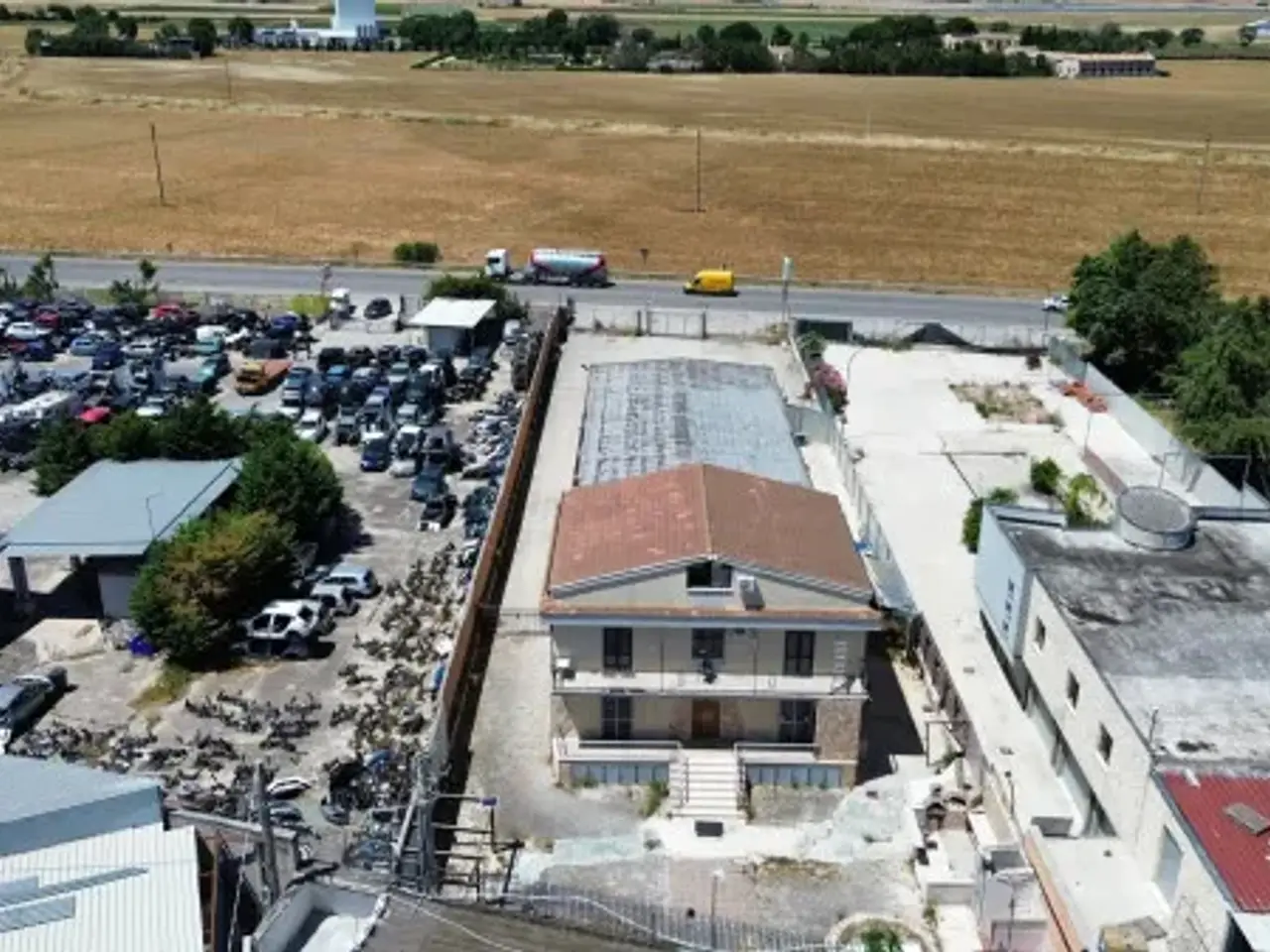 Capannone in Strada Statale Adriatica, Foggia, {3} - Foto 1