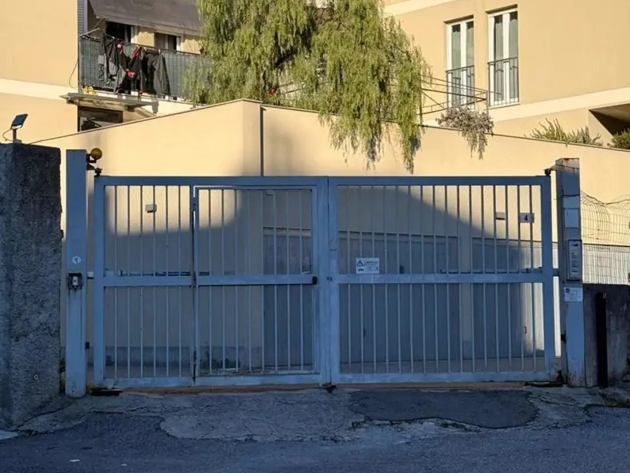 Parcheggio chiuso in Via Giovanni Cepollina 4/6, Genova, {3} - Foto 1