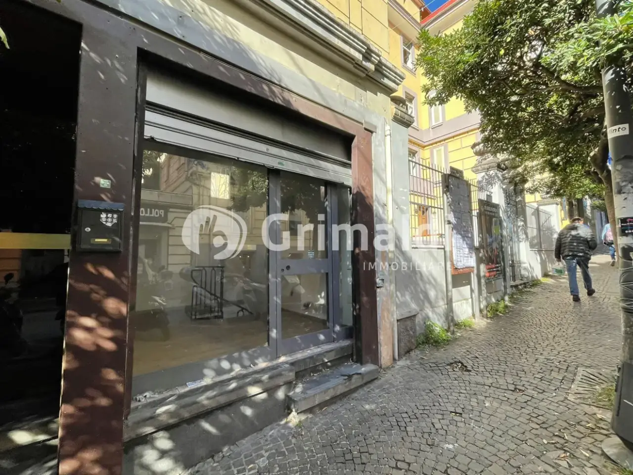 Palazzina commerciale in Via Armando Diaz Snc, Salerno, {3} - Foto 1
