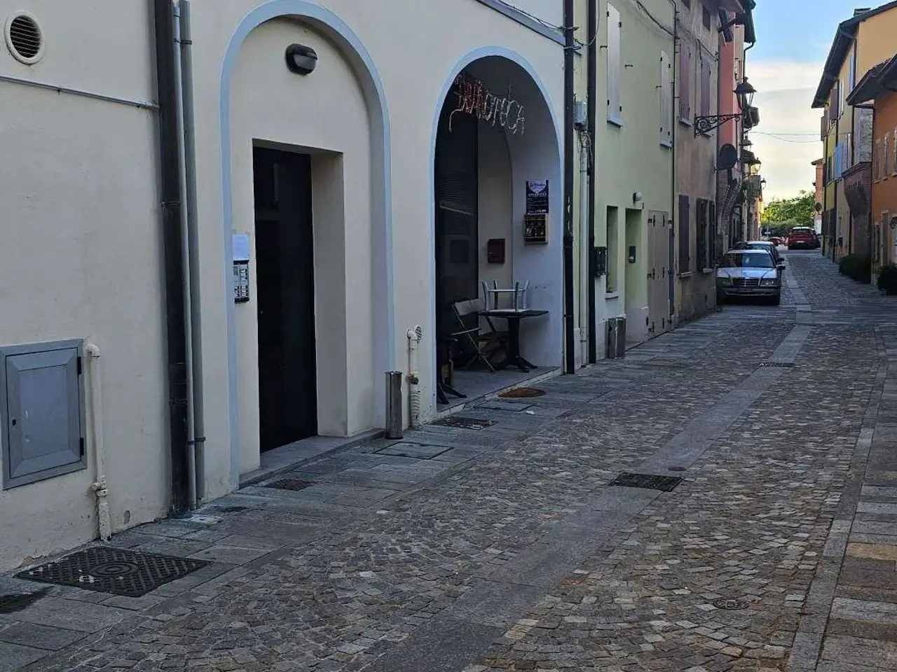 Palazzina commerciale in Resistenza 24/B, Rubiera, {3} - Foto 2