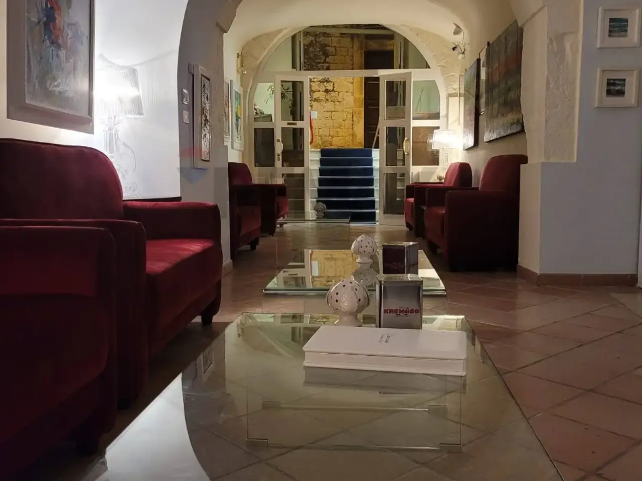 Esercizio commerciale in Via Porta Antica della Città 19, Conversano, {3} - Foto 2