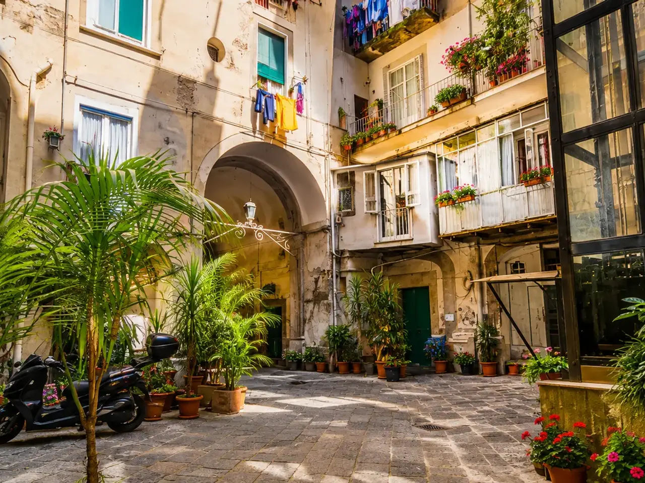 Deposito in Via dei Tribunali 276, Napoli, {3} - Foto 1