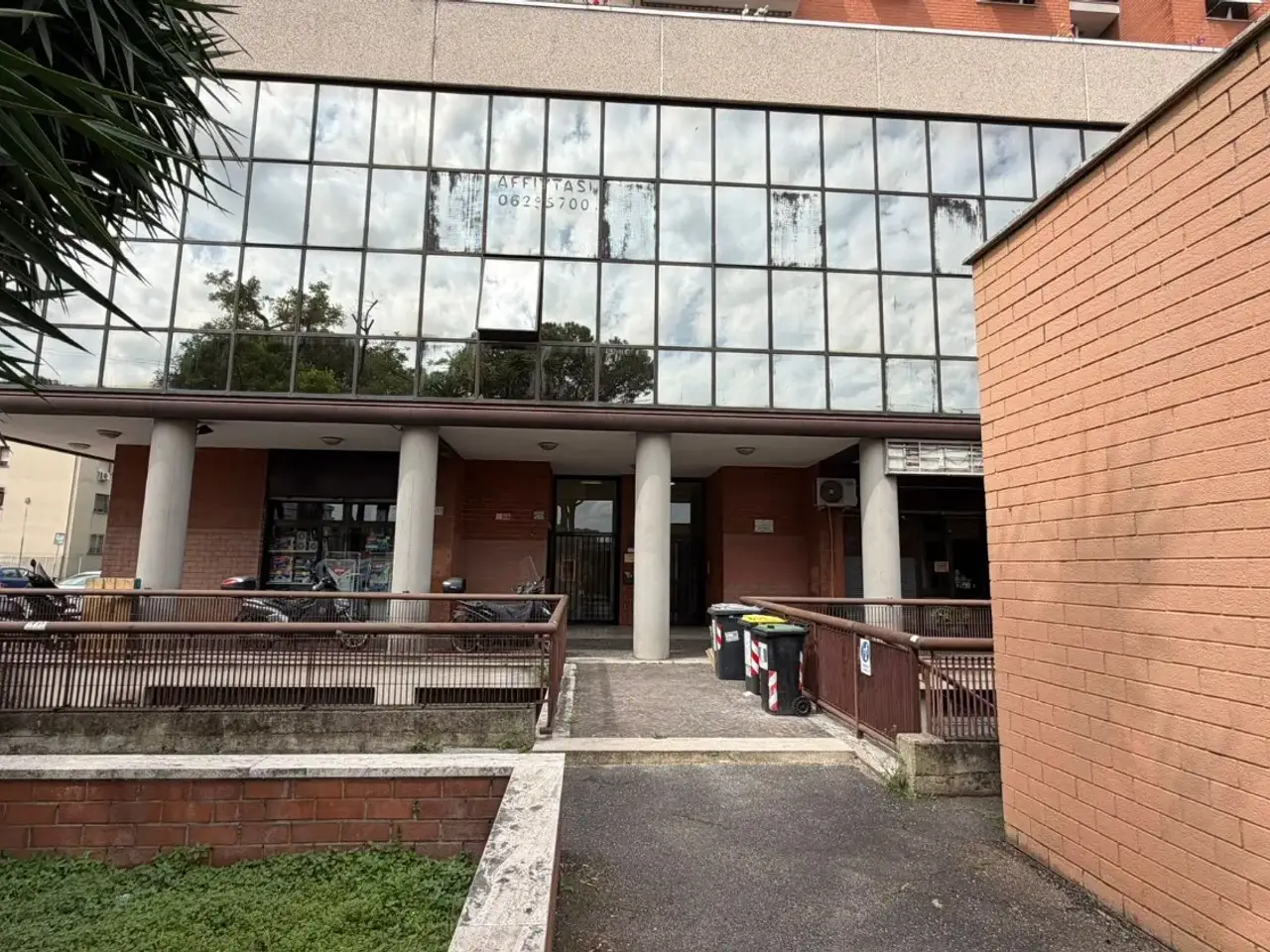 Ufficio in Viale Palmiro Togliatti 1639, Roma, {3} - Foto 1