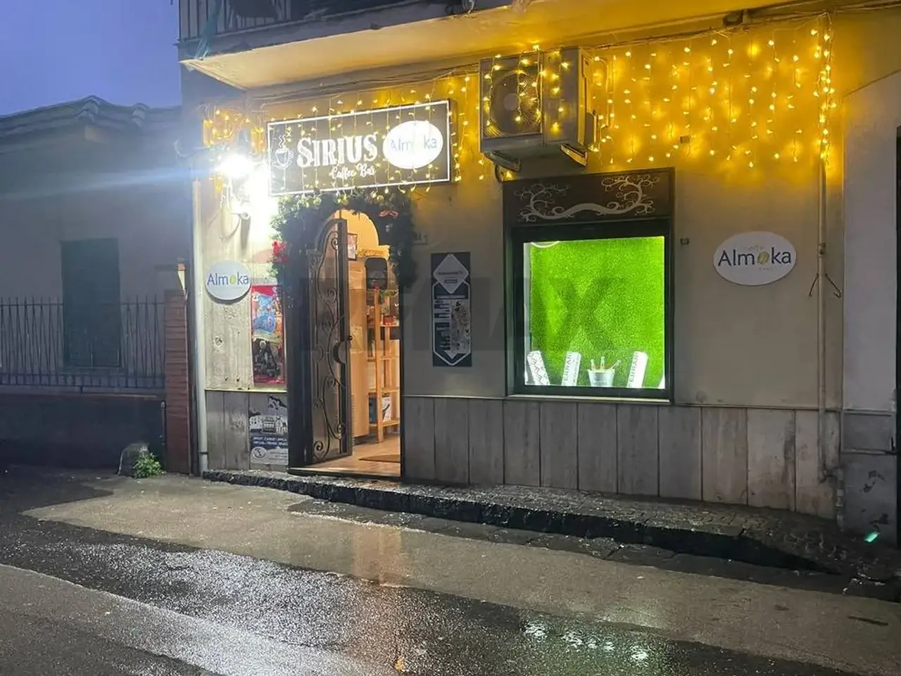 Negozio in Via Cappella degli Orefici 56, Torre del Greco, {3} - Foto 1
