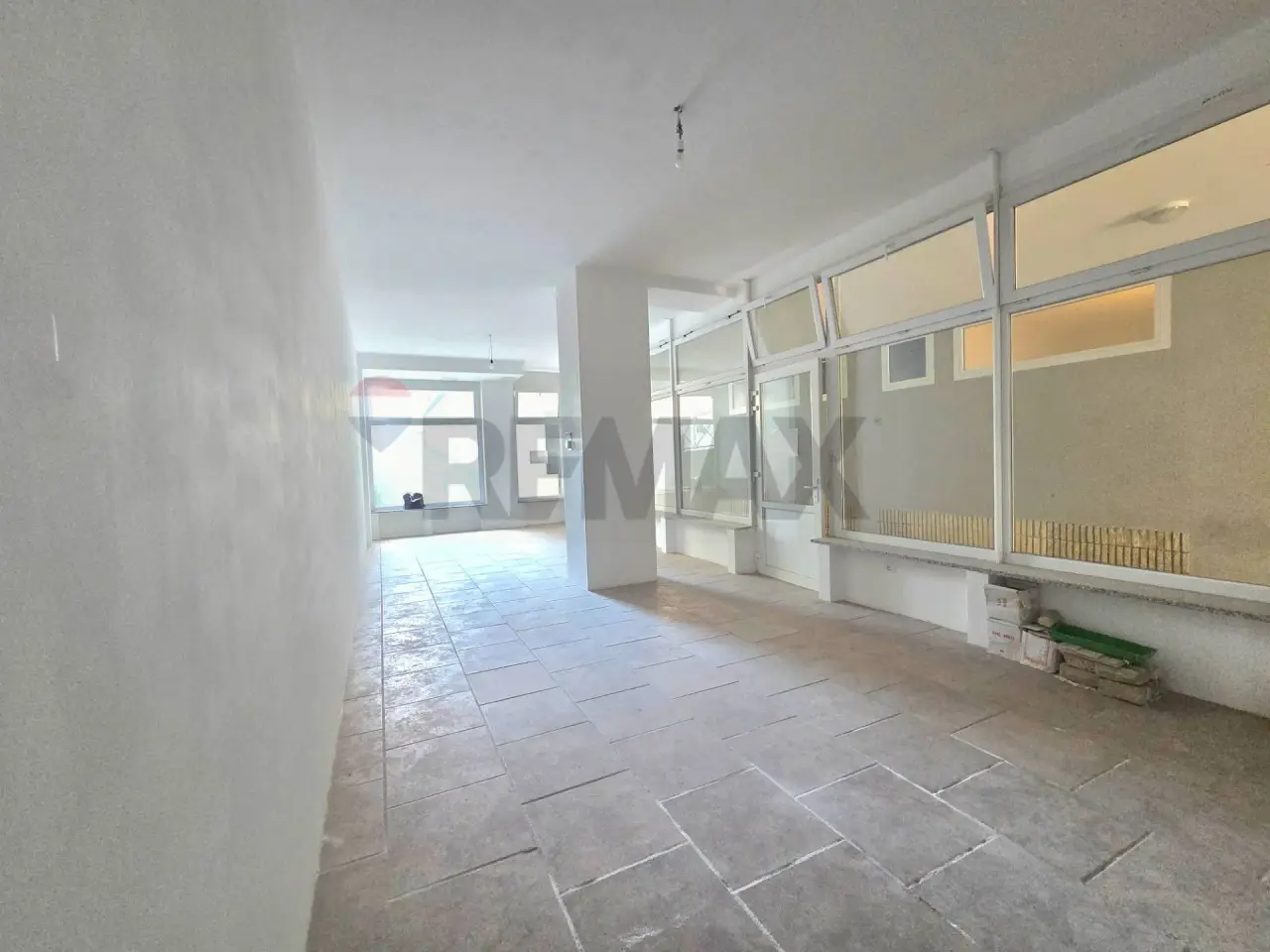Negozio in Via Ponzanino 12/a, Trieste, {3} - Foto 2