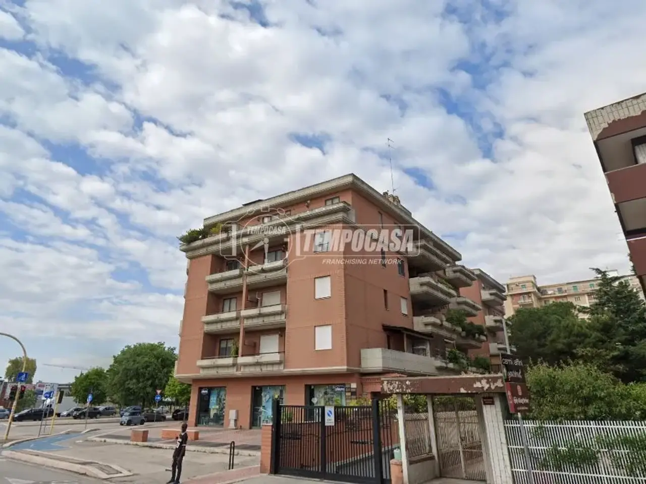 Laboratorio in Viale degli Aviatori, Foggia, {3} - Foto 1
