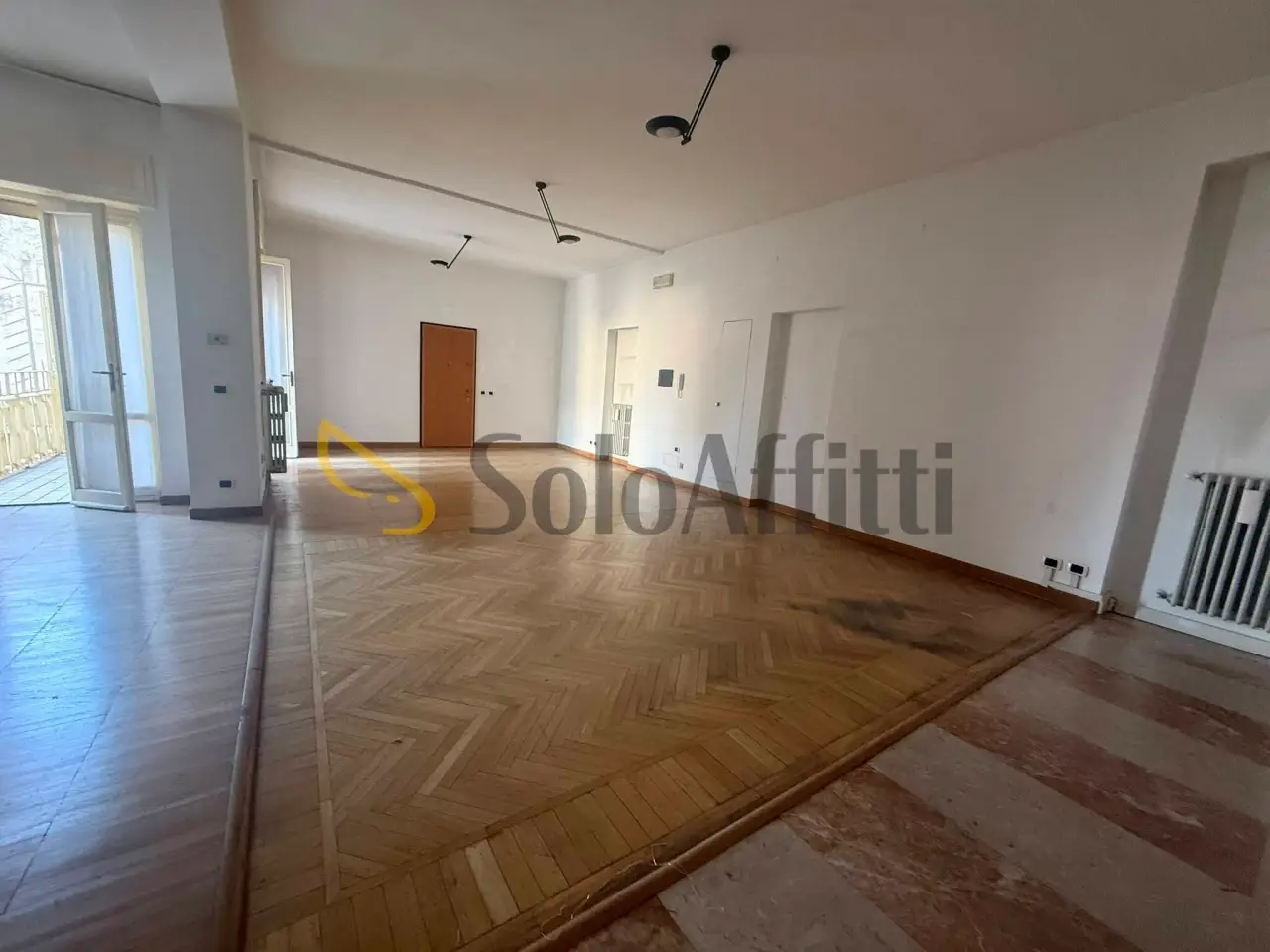 Ufficio in Corso Giacomo Matteotti 68, Seregno, {3} - Foto 1