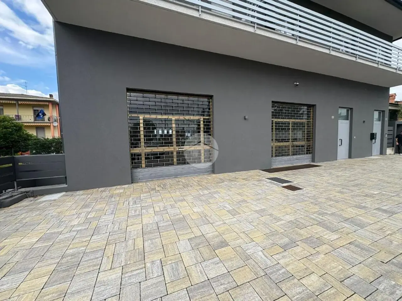 Negozio in Via Francesca, Ciserano, {3} - Foto 1
