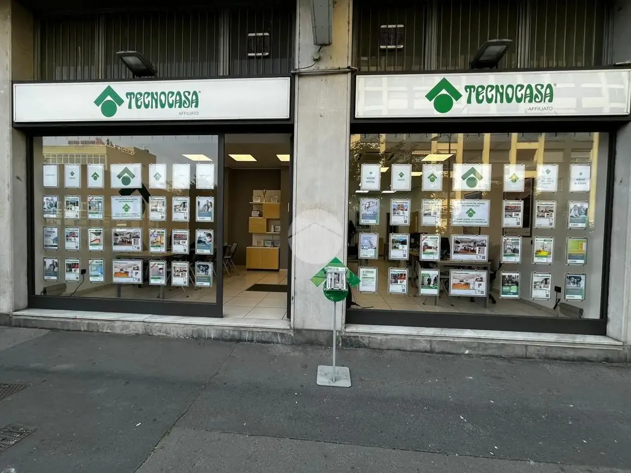 Negozio in Via Lorenzo Valla 25, Milano, {3} - Foto 2
