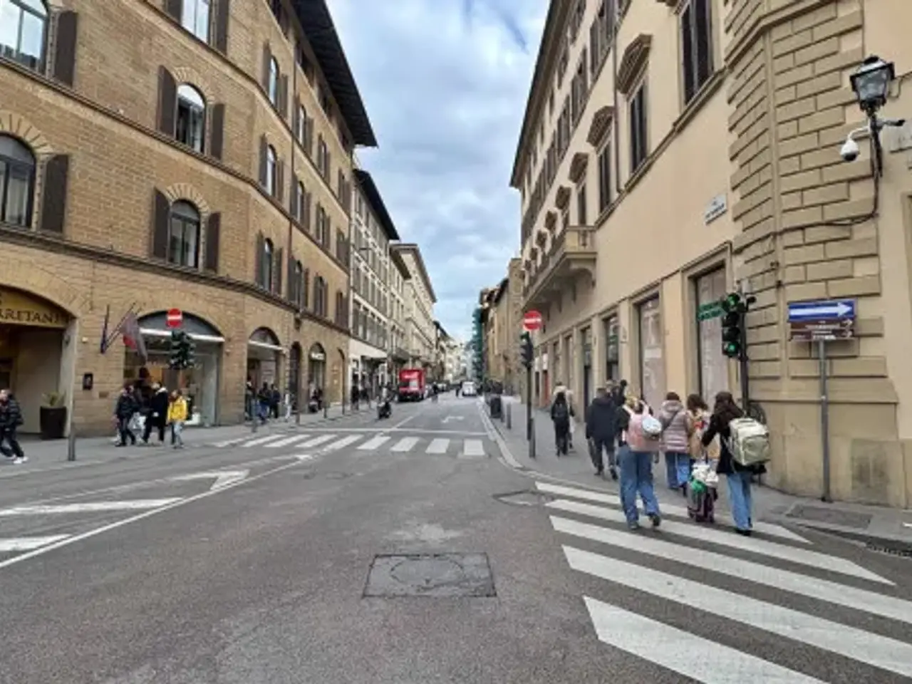 Abbigliamento in Piazza di San Giovanni 4, Firenze, {3} - Foto 1