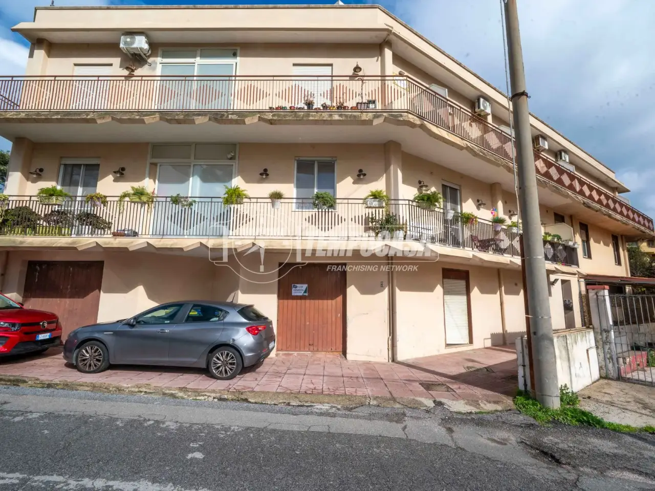 Magazzino in Strada Comunale Faro Superiore - Sperone 3, Messina, {3} - Foto 1