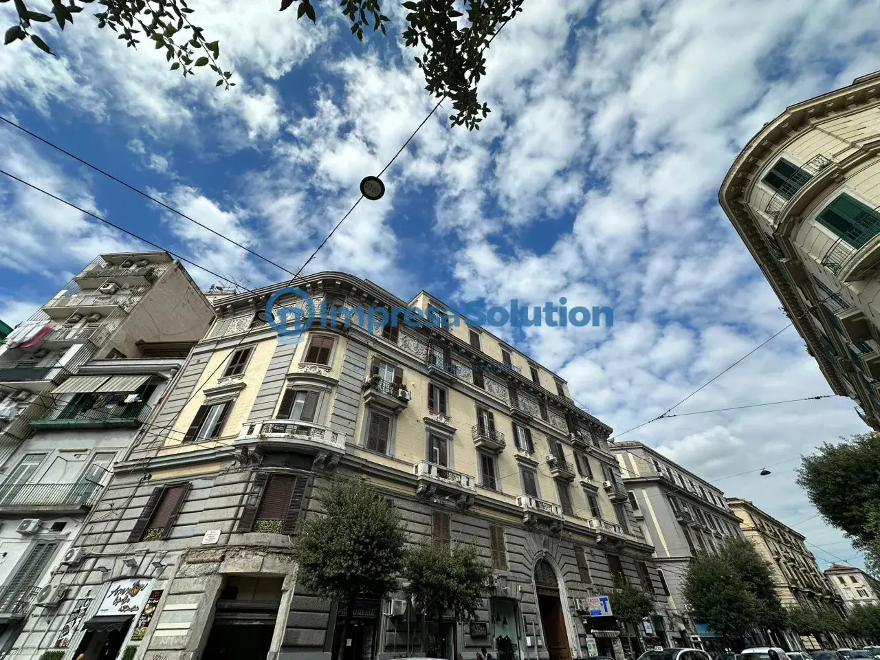 Negozio in Corso Giuseppe Garibaldi, Napoli, {3} - Foto 2