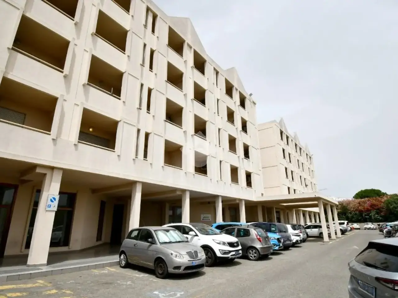 Ufficio in Via Giuseppe Peretti 1, Cagliari, {3} - Foto 2
