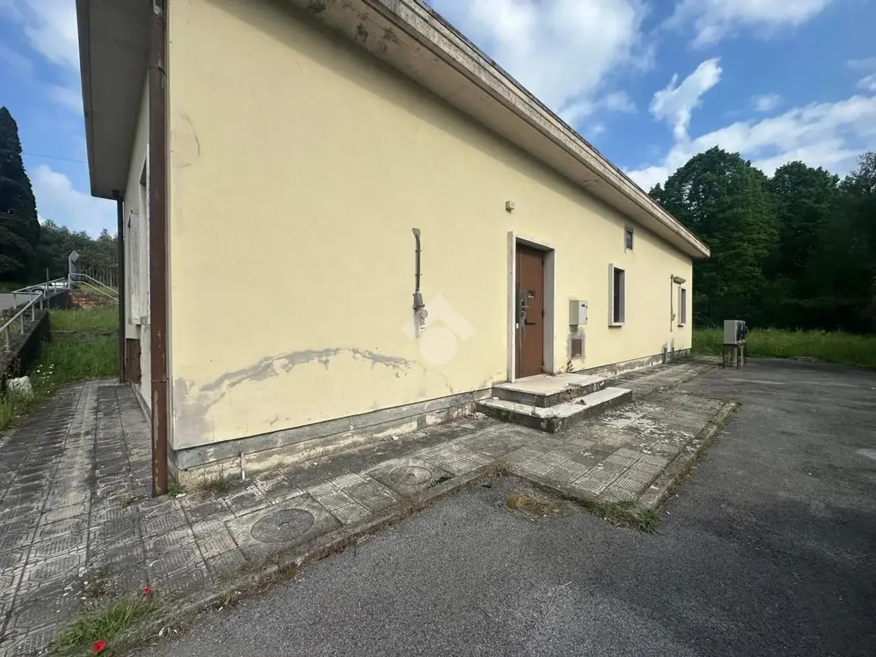 Magazzino in Via Via Pesciatina, Capannori, {3} - Foto 1