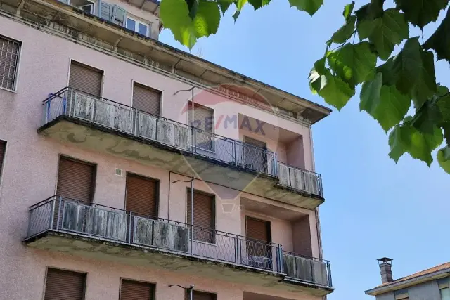 2-room flat in Viale Belforte 124, Varese - Photo 1