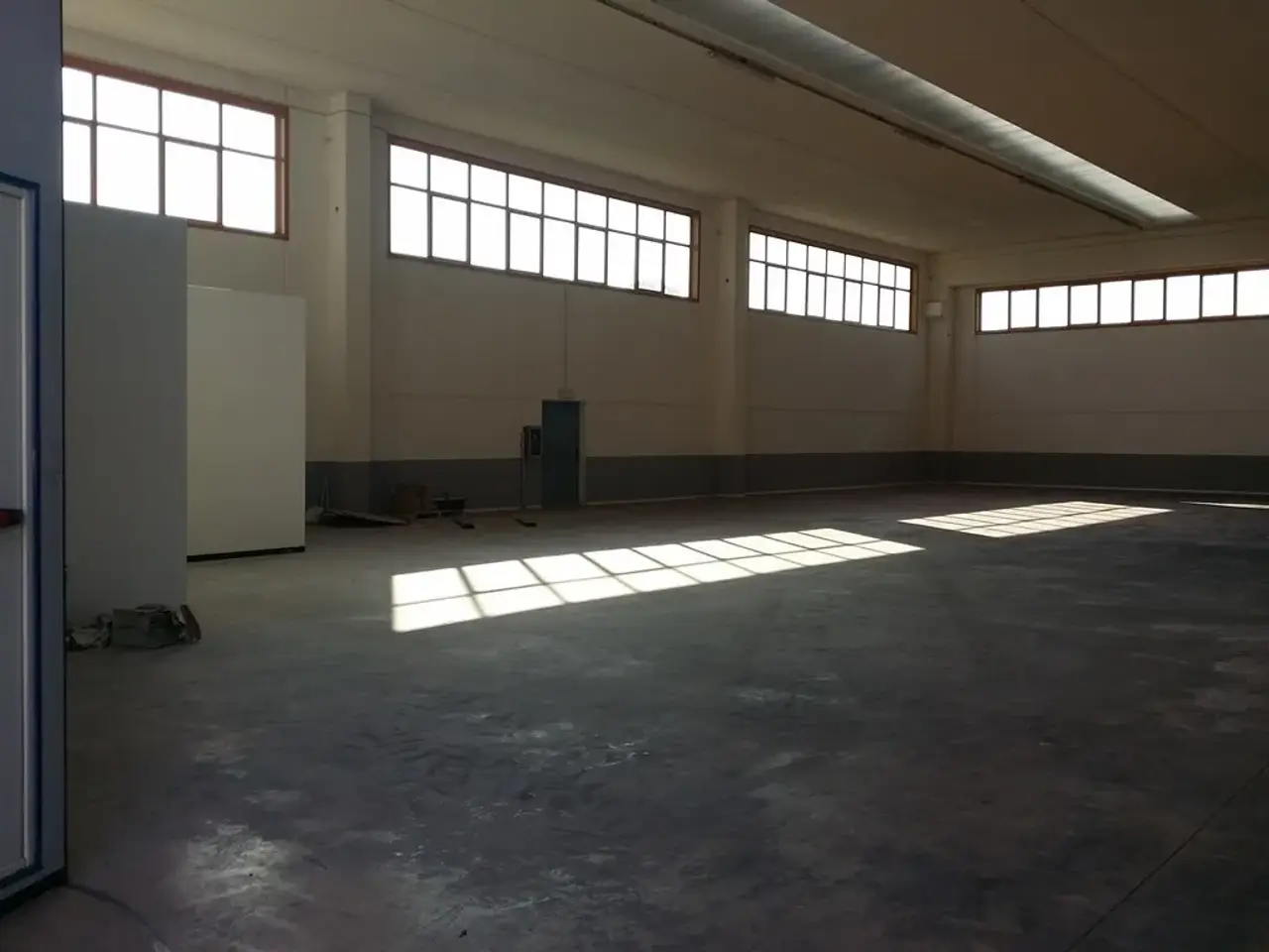 Capannone in Corso Unità d'Italia, Alba, {3} - Foto 2