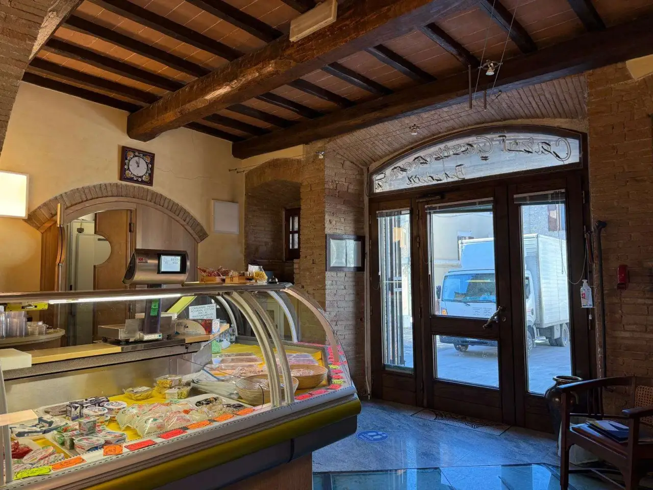 Negozio in Piazza Garibaldi 16, Bevagna, {3} - Foto 1