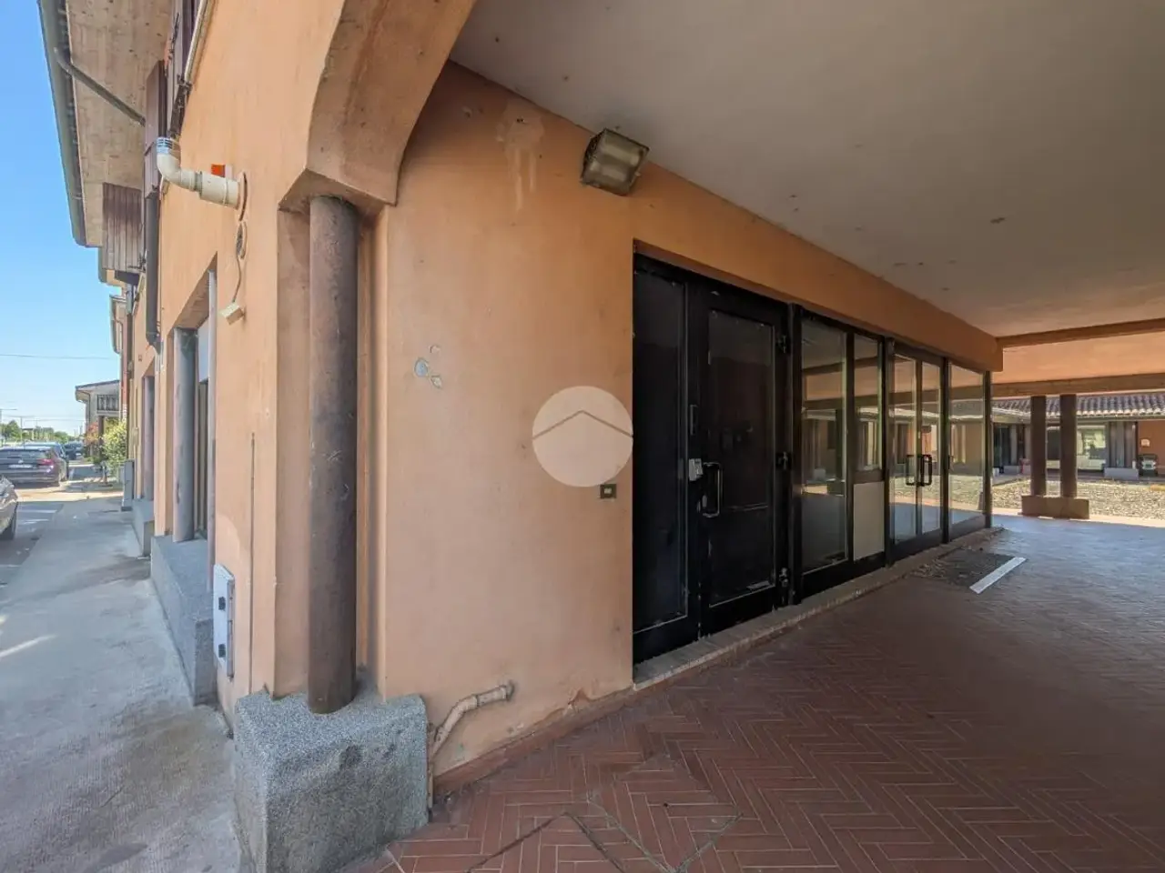 Negozio in Via della Libertà, Porto Mantovano, {3} - Foto 1