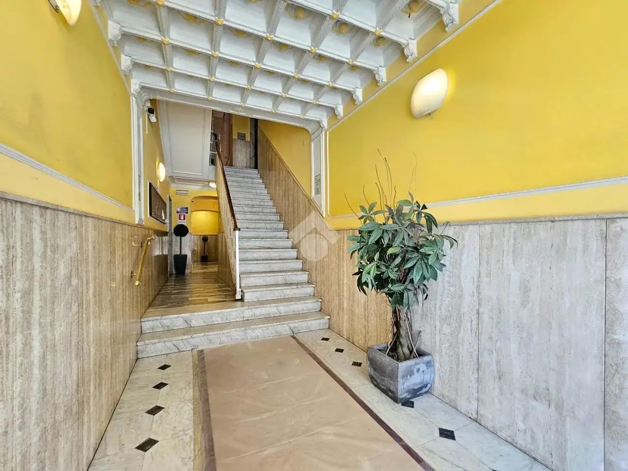 Magazzino in Corso Buenos Aires 30, Genova, {3} - Foto 1