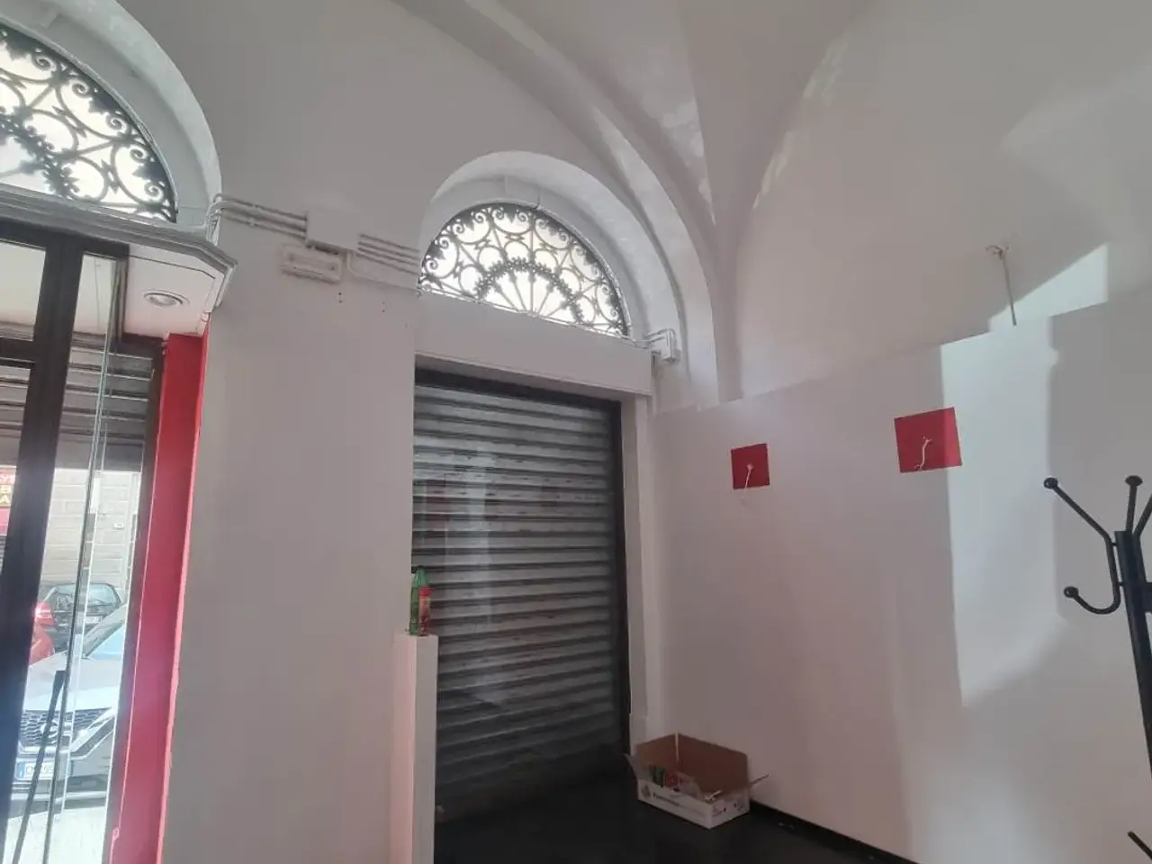 Esercizio commerciale in  Livorno, Livorno, {3} - Foto 1