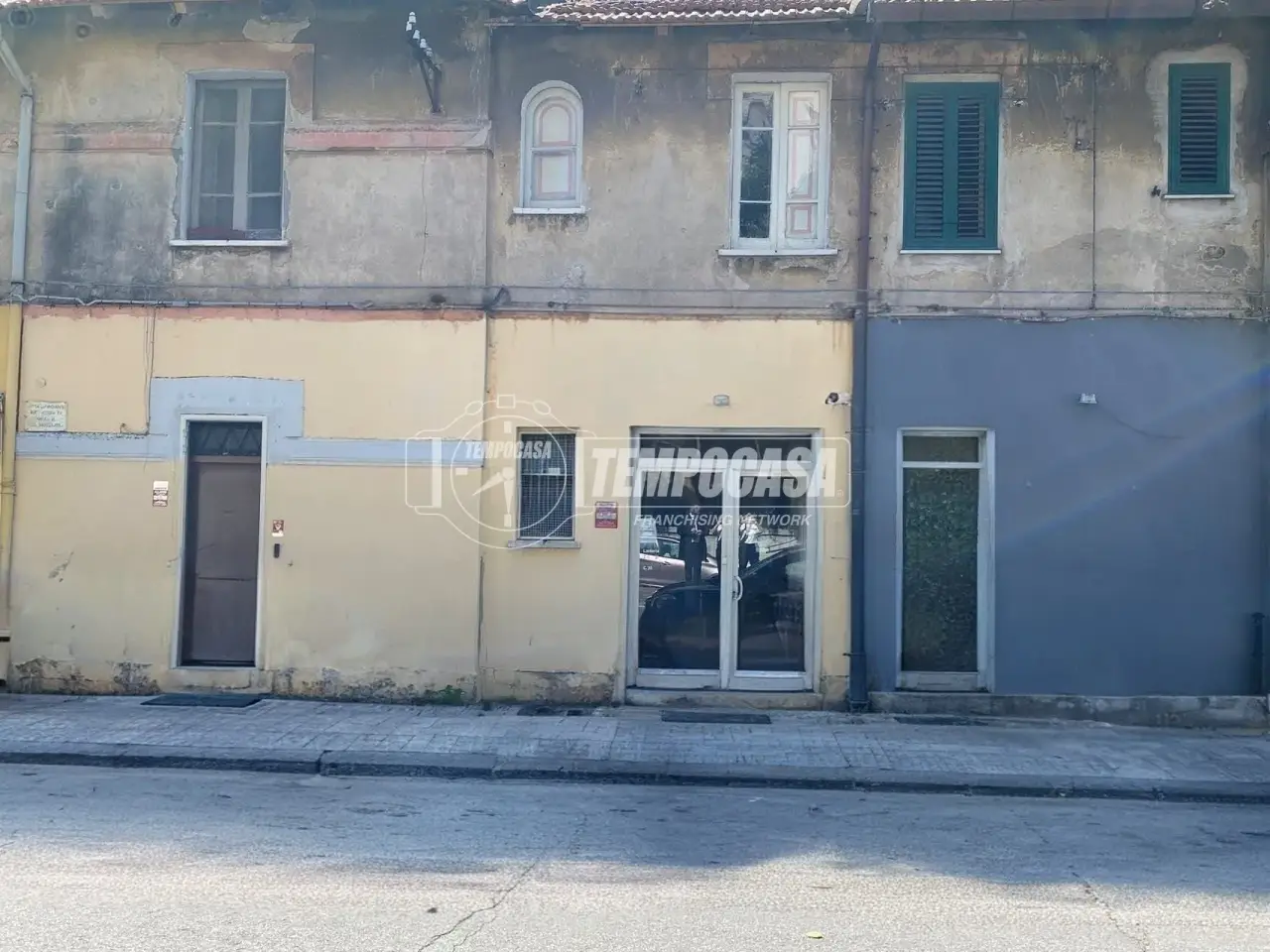 Negozio in Via Giuseppe La Farina 293, Messina, {3} - Foto 1