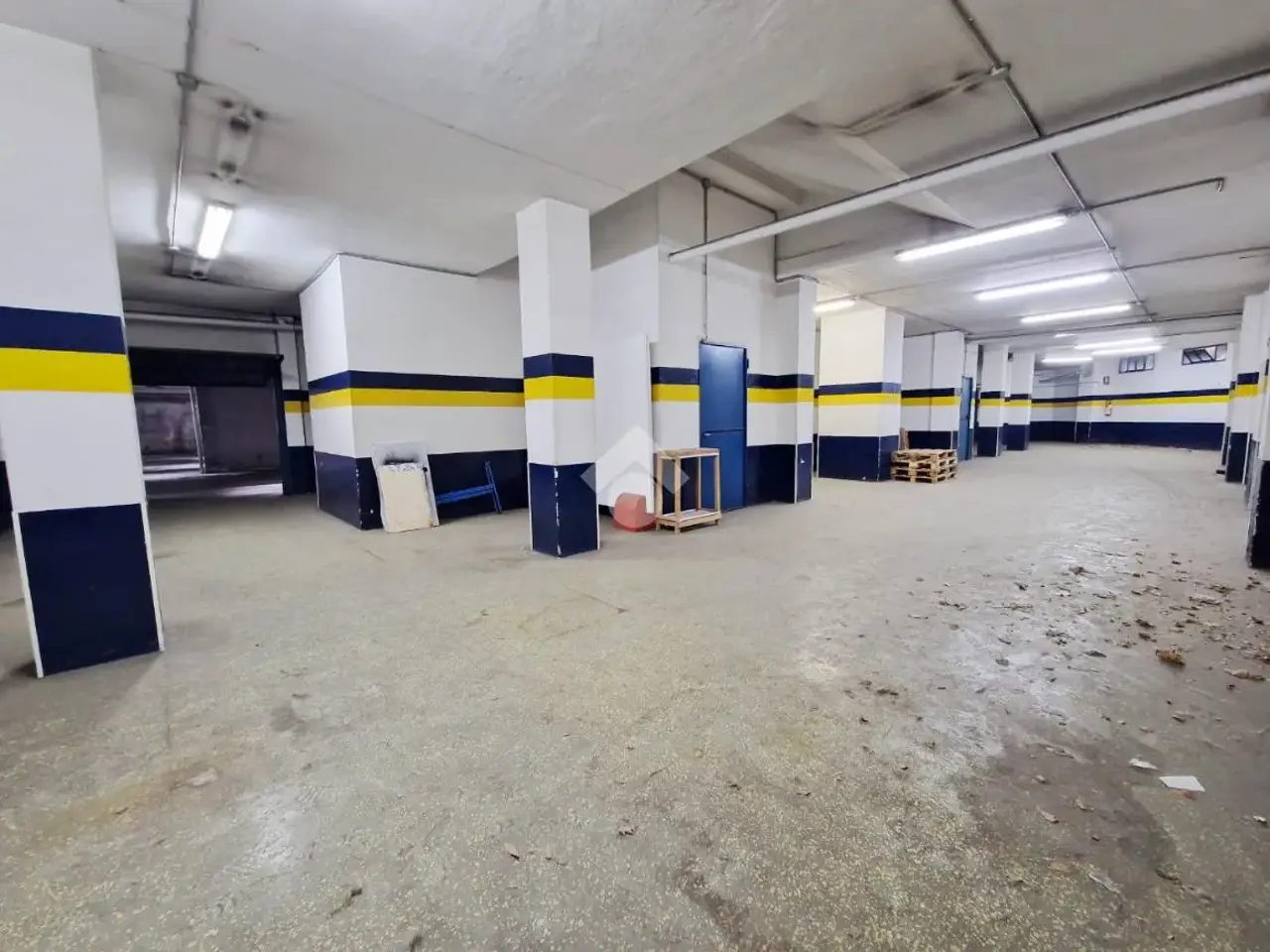 Magazzino in Via Barletta 158, Torino, {3} - Foto 1