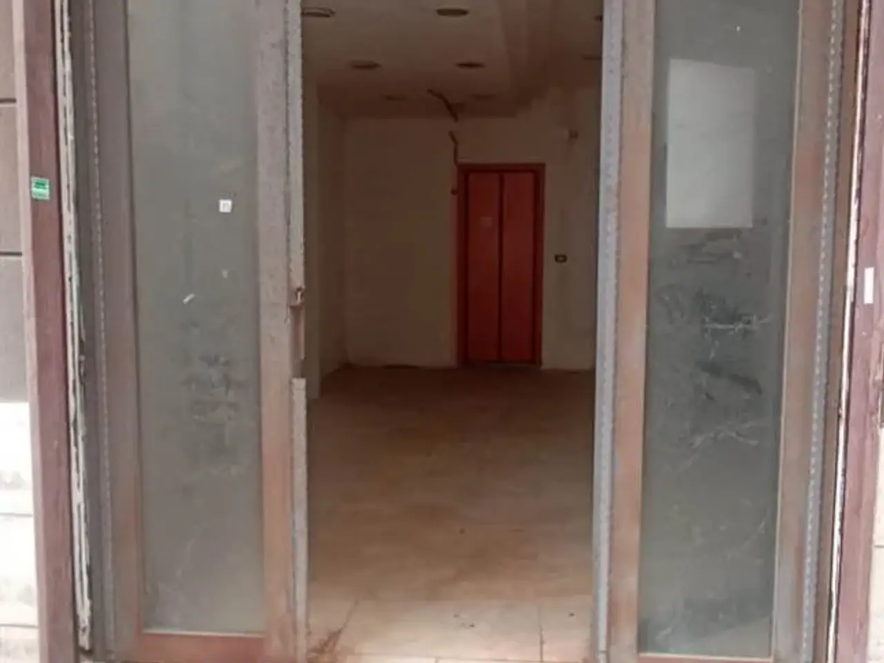 Negozio in Via Mauri, Salerno, {3} - Foto 1